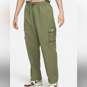 Nike Women Cargo Pants in Olive Green sz XL